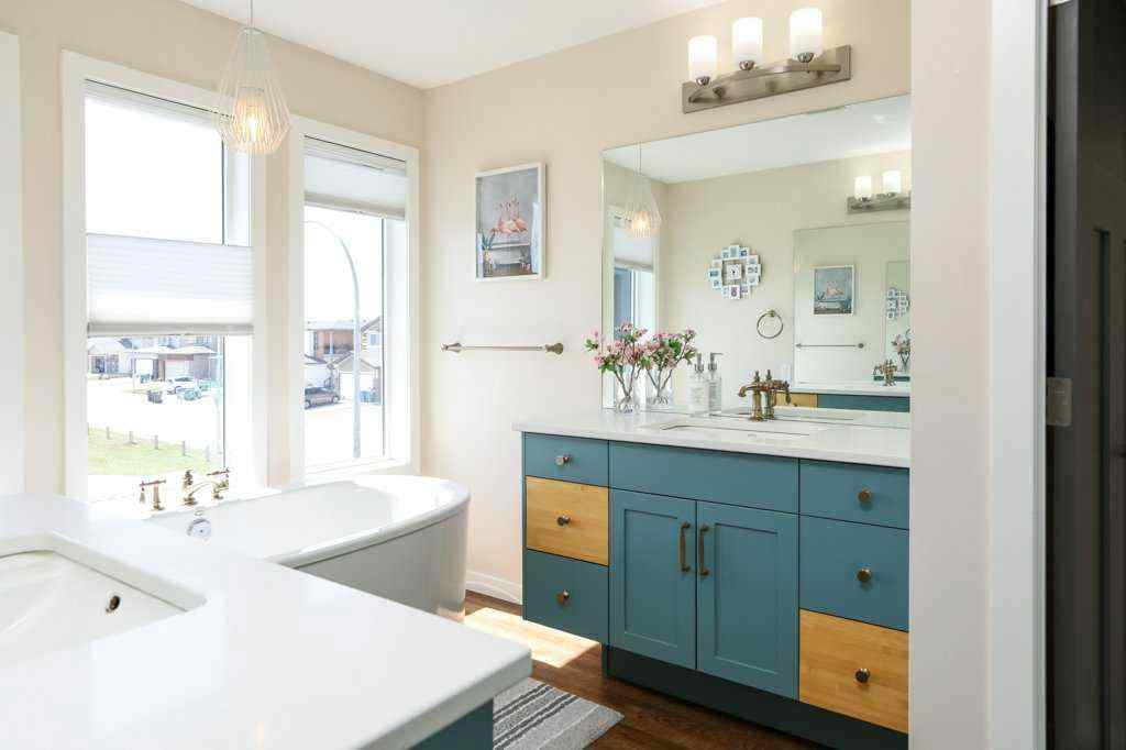 MLS® A2252156 - 7 Greywolf Road N in Blackwolf 1 Lethbridge, Residential