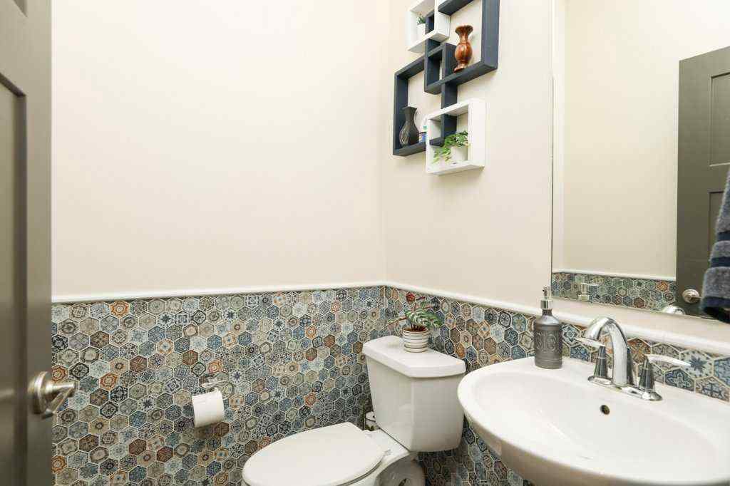 MLS® A2252156 - 7 Greywolf Road N in Blackwolf 1 Lethbridge, Residential