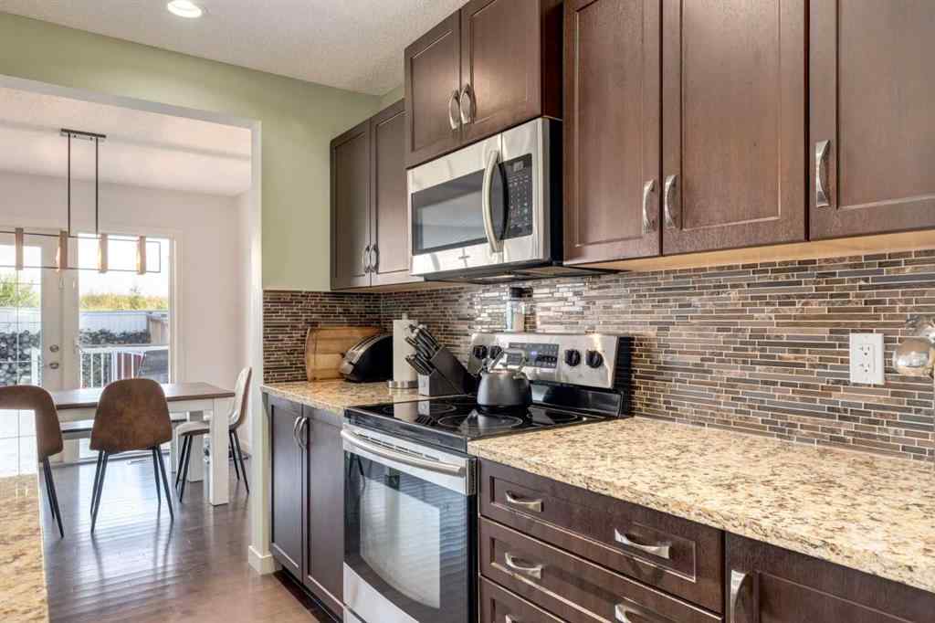 MLS® A2252157 - 298 River Heights Crescent  in River Heights Cochrane, Residential