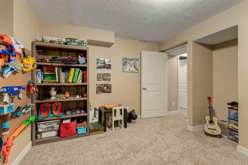MLS® A2252157 - 298 River Heights Crescent  in River Heights Cochrane, Residential
