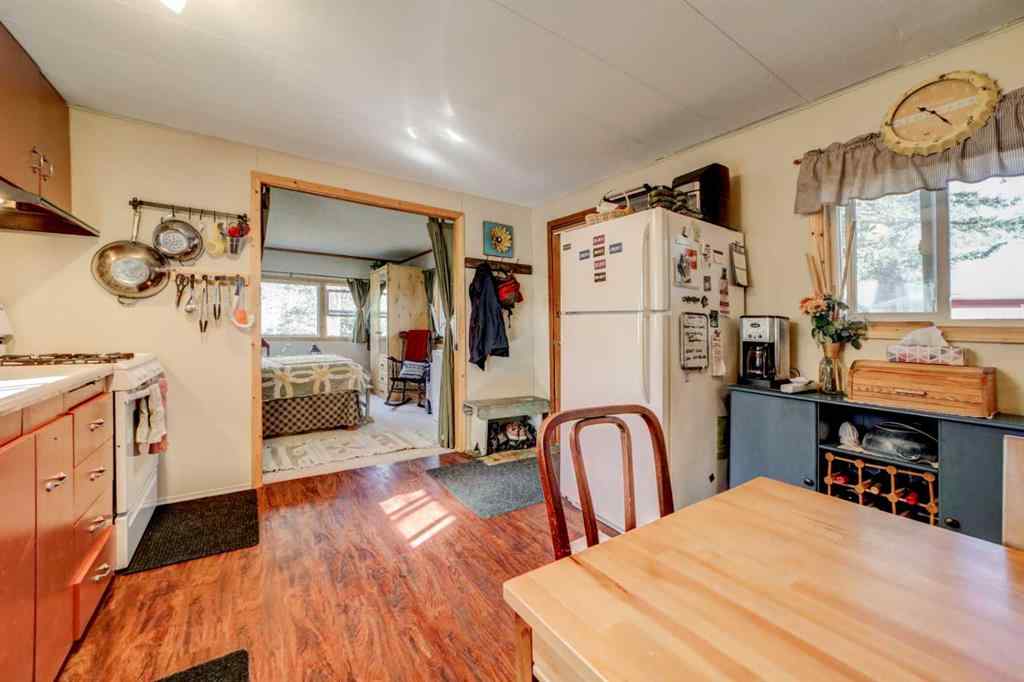 MLS® A2252162 - 48 Lee Lake Road  in NONE Rural Pincher Creek No. 9, M.D. of, Residential