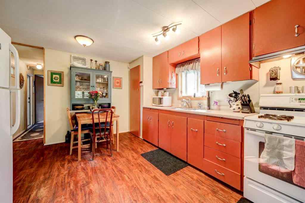 MLS® A2252162 - 48 Lee Lake Road  in NONE Rural Pincher Creek No. 9, M.D. of, Residential
