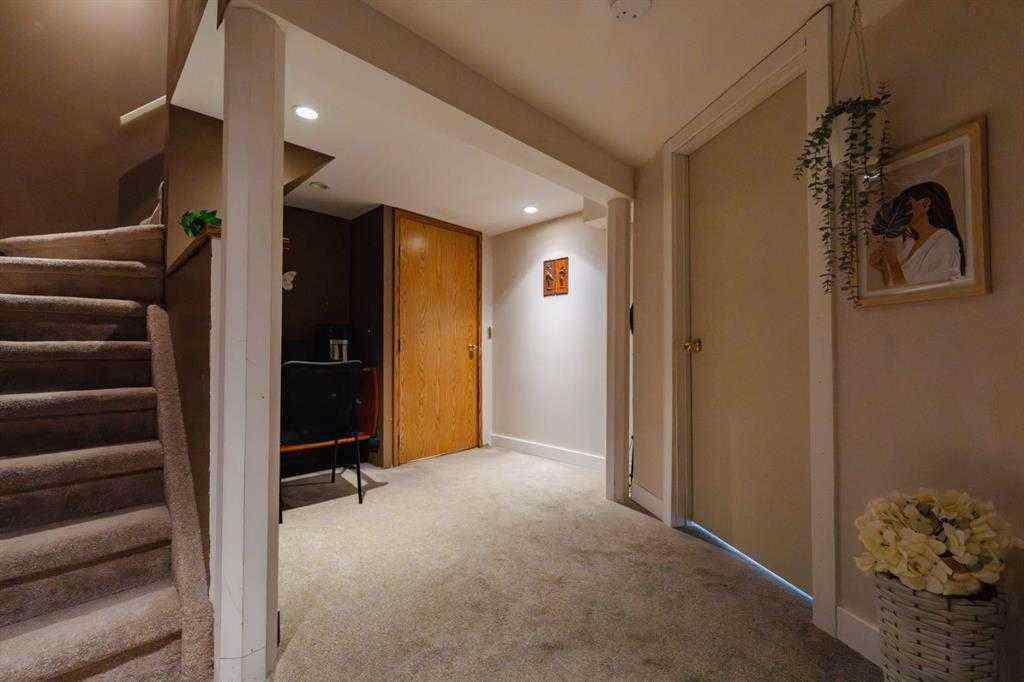 MLS® A2252167 - 24 Laguna Close NE in Monterey Park Calgary, Residential