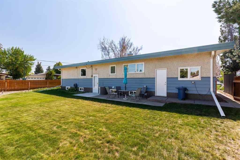 MLS® A2252174 - 1306 29 Street S in Lakeview Lethbridge, Residential