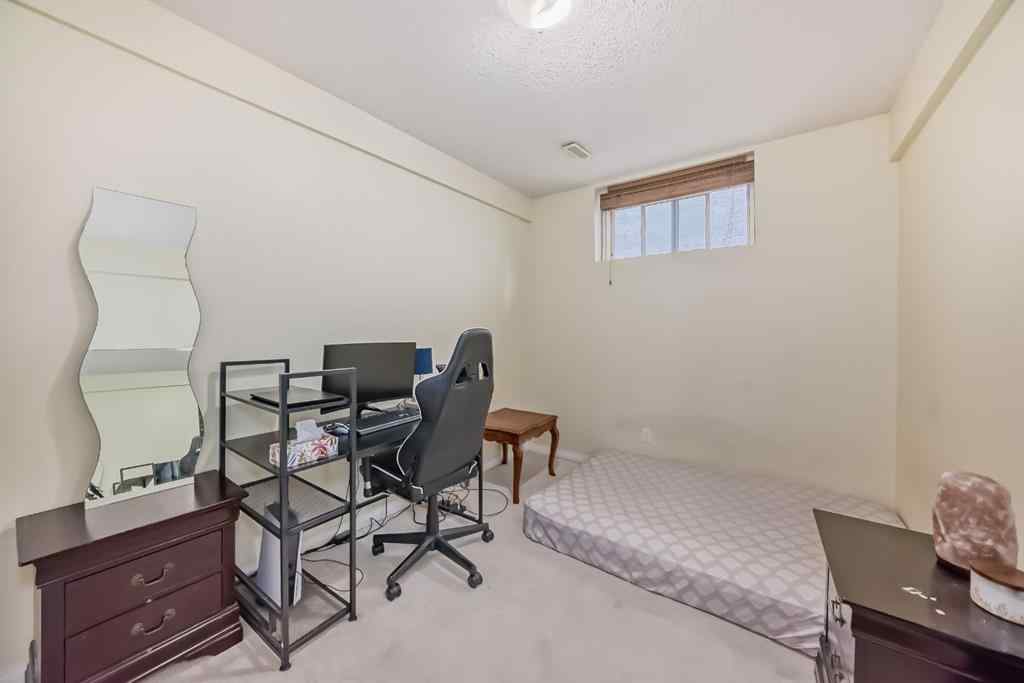 MLS® A2252175 - 42 West Cedar Point SW in West Springs Calgary, Residential