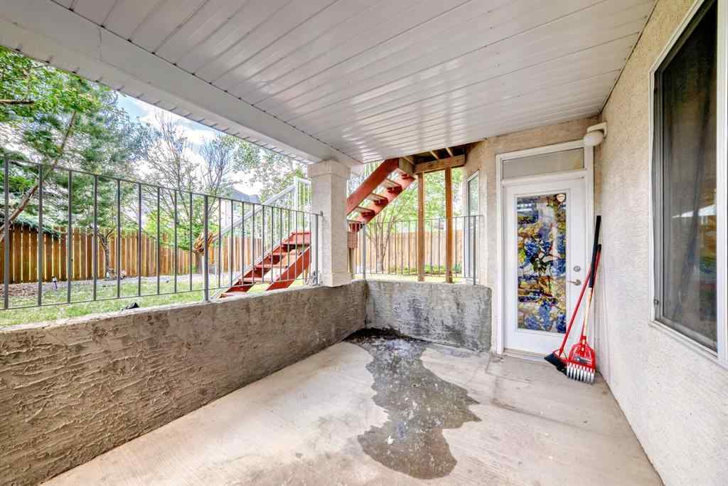 MLS® A2252175 - 42 West Cedar Point SW in West Springs Calgary, Residential