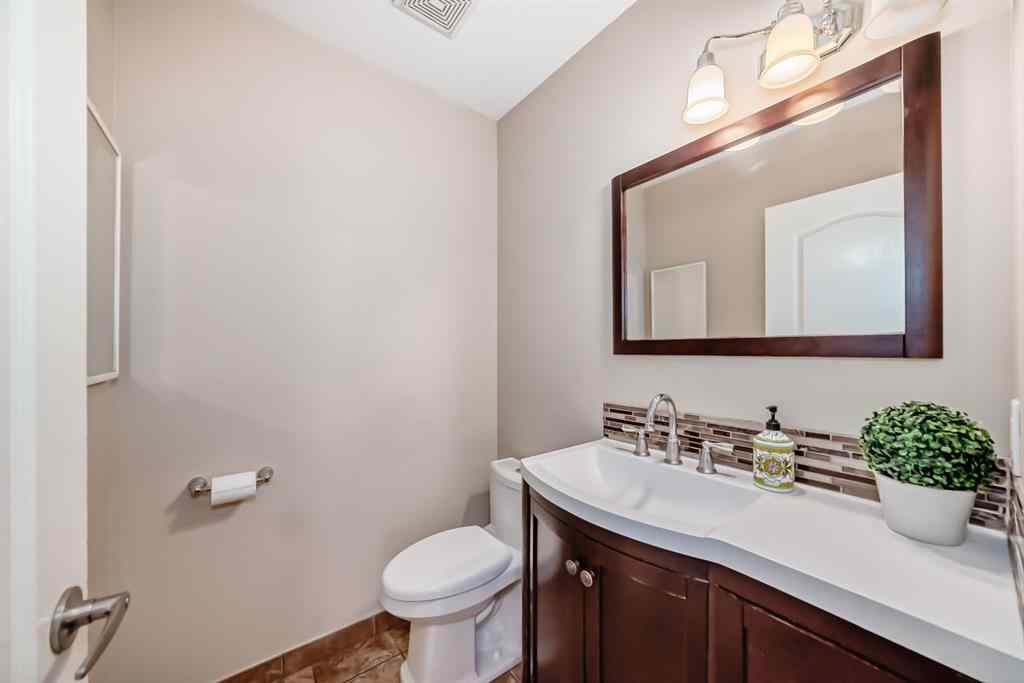 MLS® A2252175 - 42 West Cedar Point SW in West Springs Calgary, Residential
