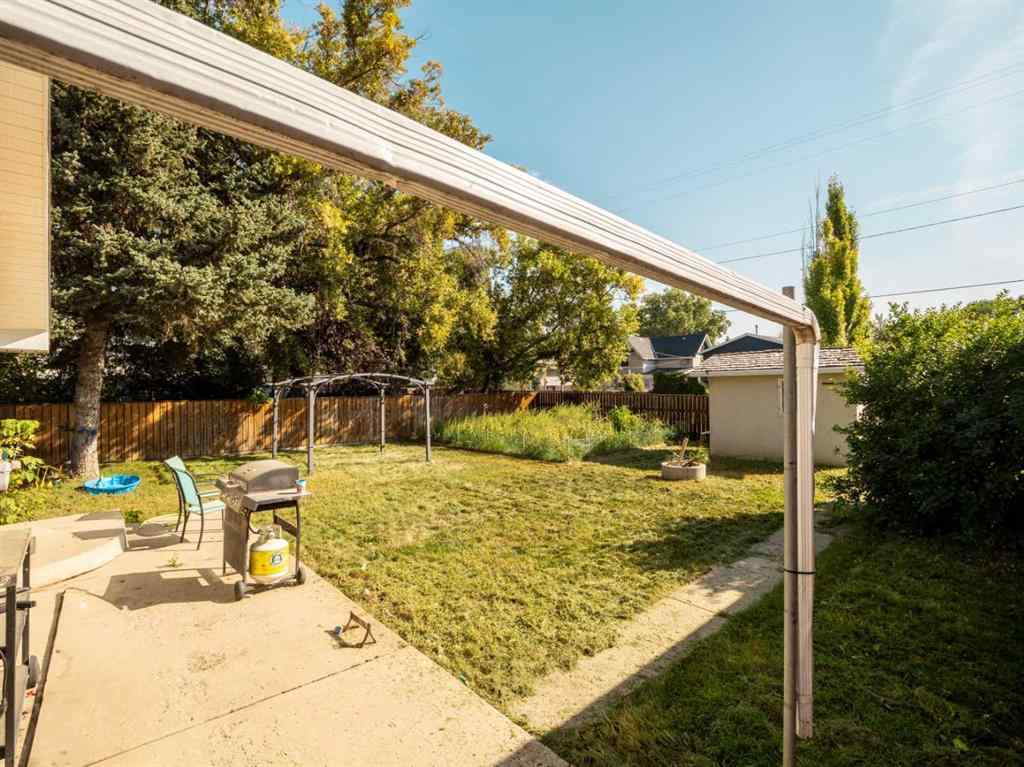 MLS® A2252177 - 5209 1 Street  in NONE Coalhurst, Residential