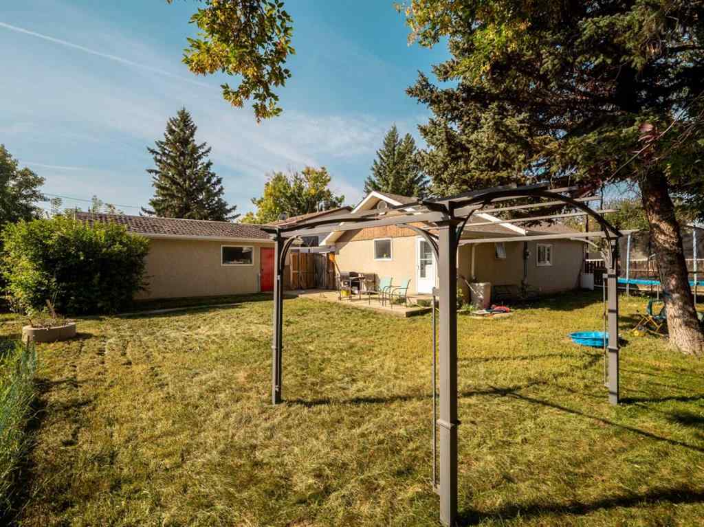 MLS® A2252177 - 5209 1 Street  in NONE Coalhurst, Residential