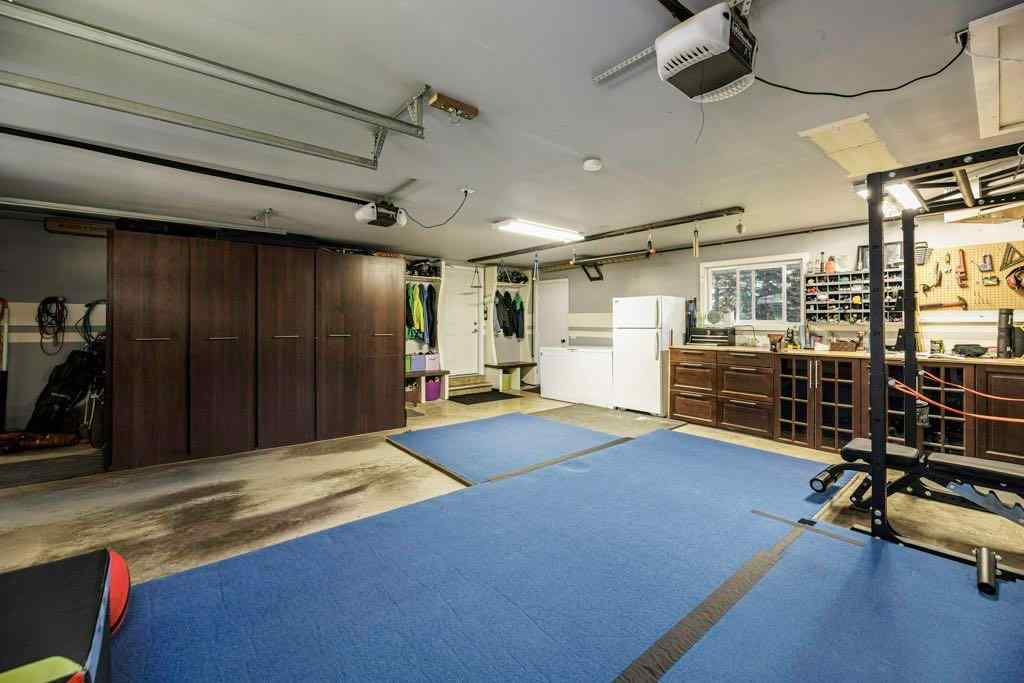 MLS® A2252182 - 33 FAIRWAY Drive  in Fairway Heights Lacombe, Residential