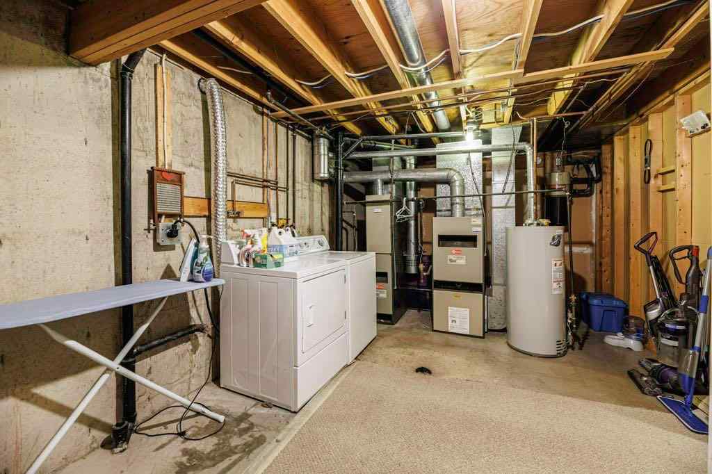 MLS® A2252182 - 33 FAIRWAY Drive  in Fairway Heights Lacombe, Residential