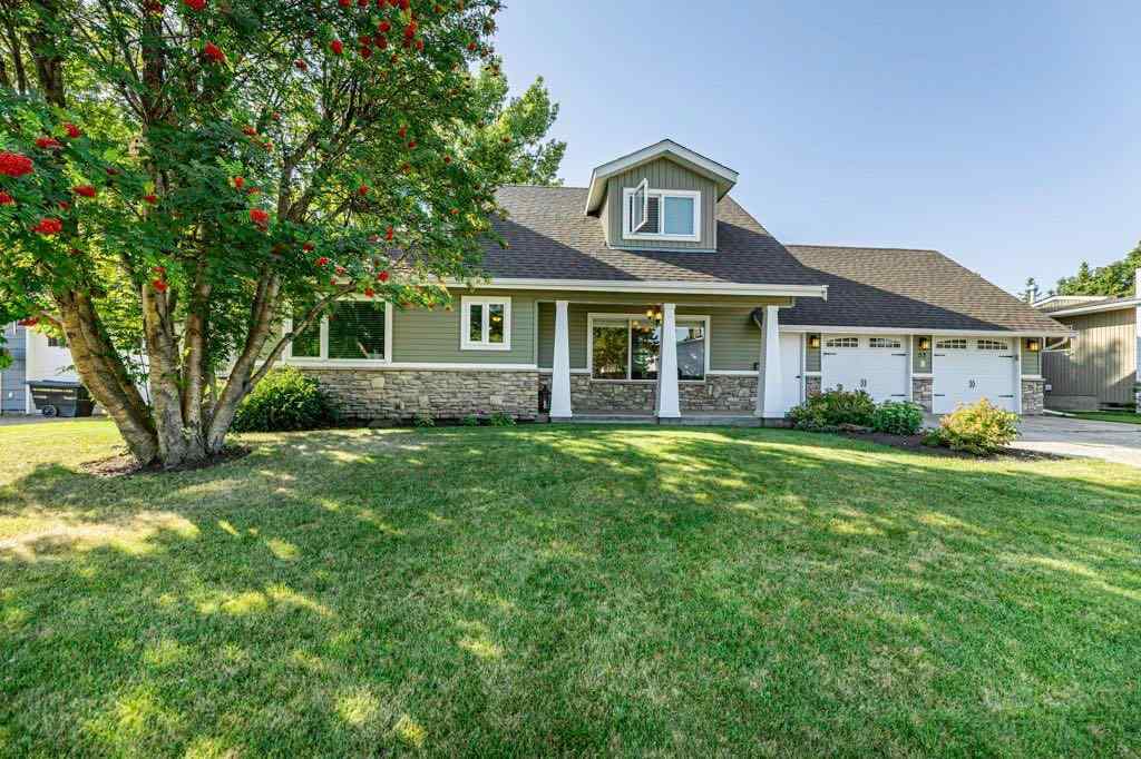 MLS® A2252182 - 33 FAIRWAY Drive  in Fairway Heights Lacombe, Residential