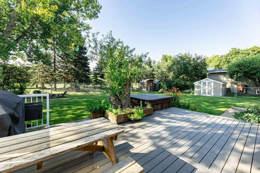 MLS® A2252182 - 33 FAIRWAY Drive  in Fairway Heights Lacombe, Residential