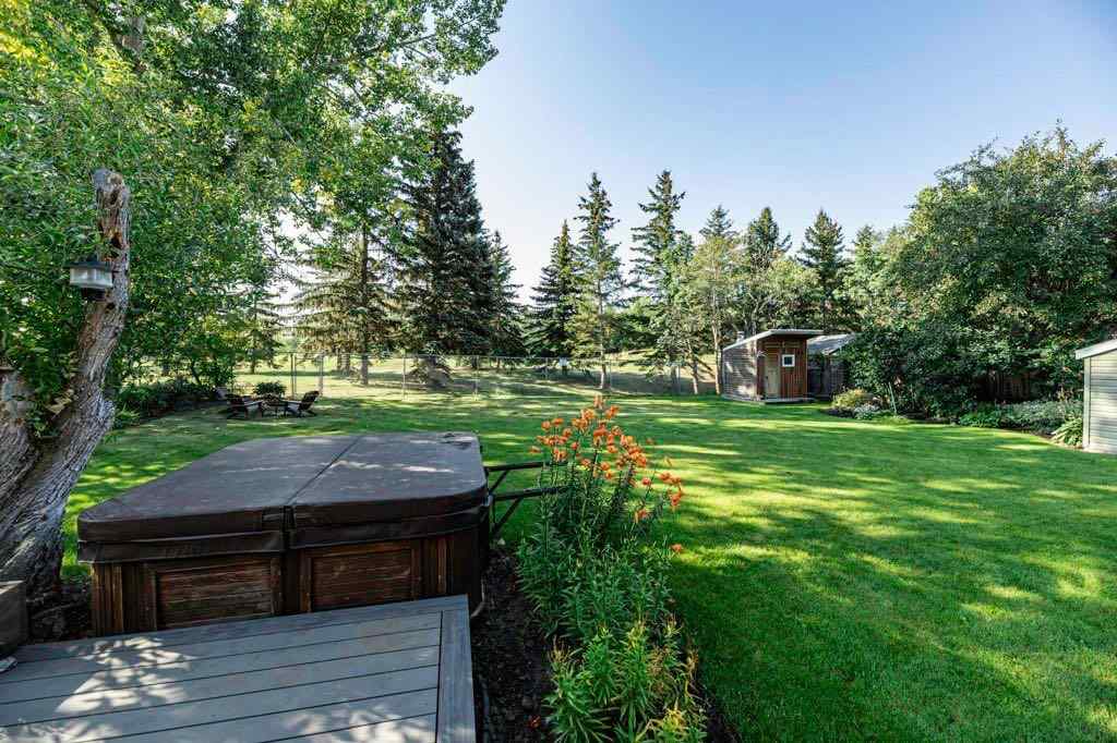 MLS® A2252182 - 33 FAIRWAY Drive  in Fairway Heights Lacombe, Residential