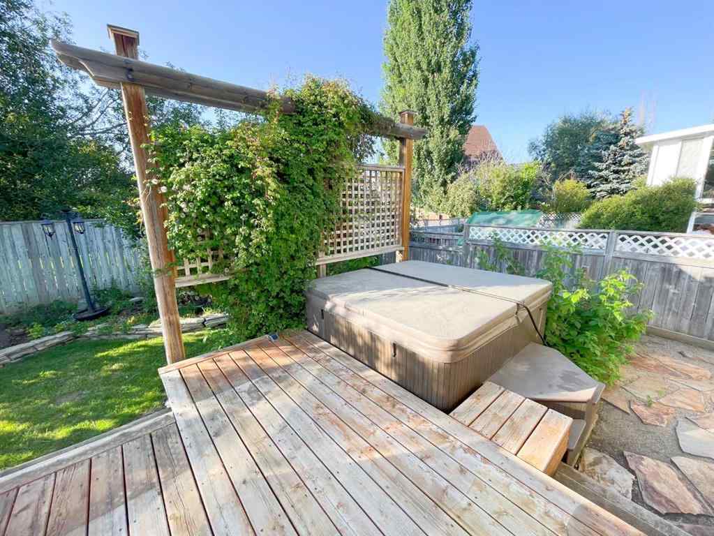 MLS® A2252184 - 345 Red Crow Boulevard W in Indian Battle Heights Lethbridge, Residential