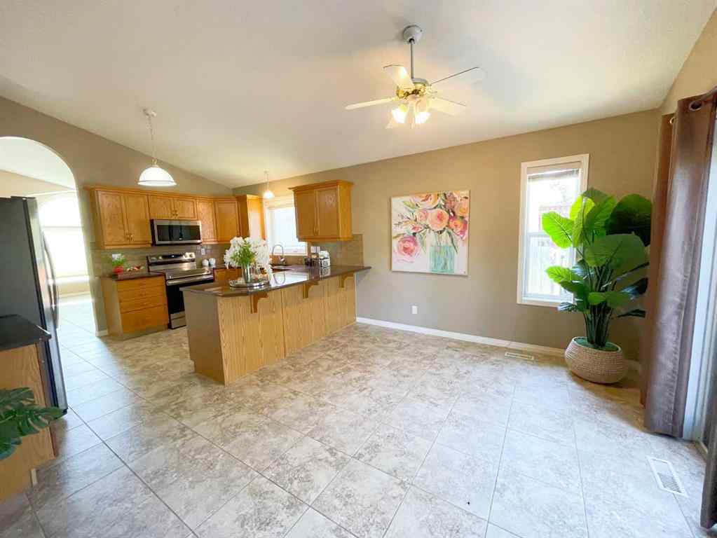 MLS® A2252184 - 345 Red Crow Boulevard W in Indian Battle Heights Lethbridge, Residential
