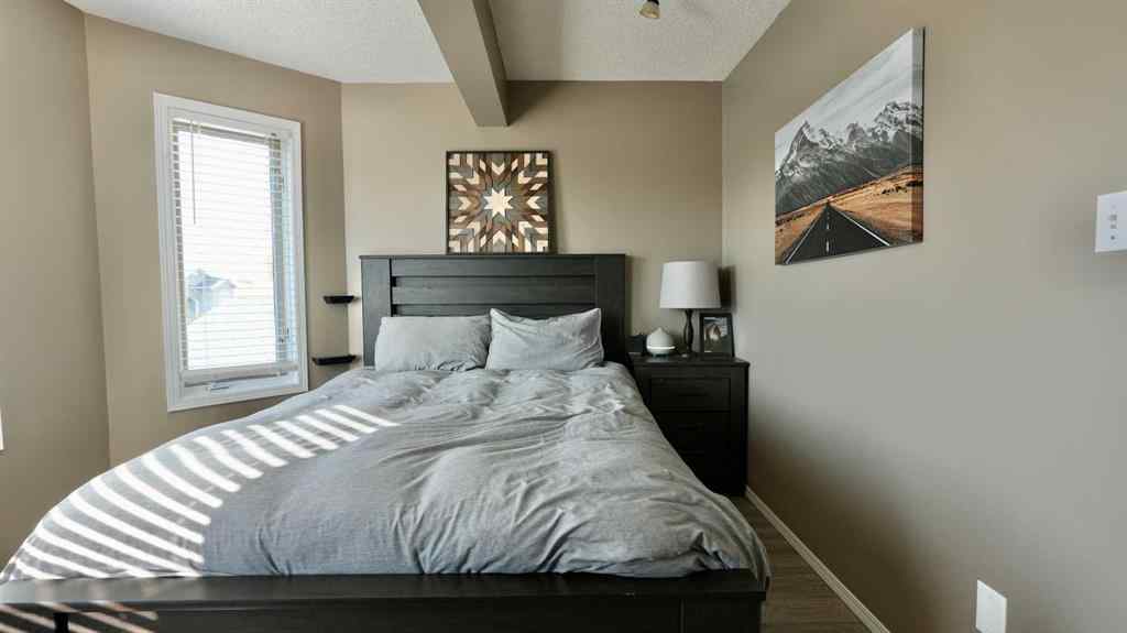 MLS® A2252200 - 10325 83 Street  in Saddleback Ridge Peace River, Residential