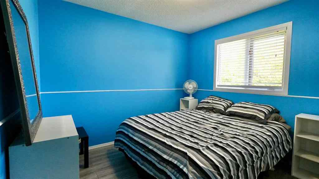 MLS® A2252200 - 10325 83 Street  in Saddleback Ridge Peace River, Residential
