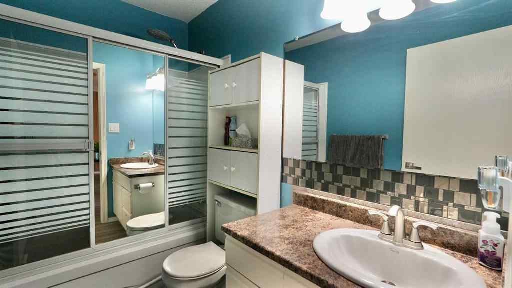 MLS® A2252200 - 10325 83 Street  in Saddleback Ridge Peace River, Residential