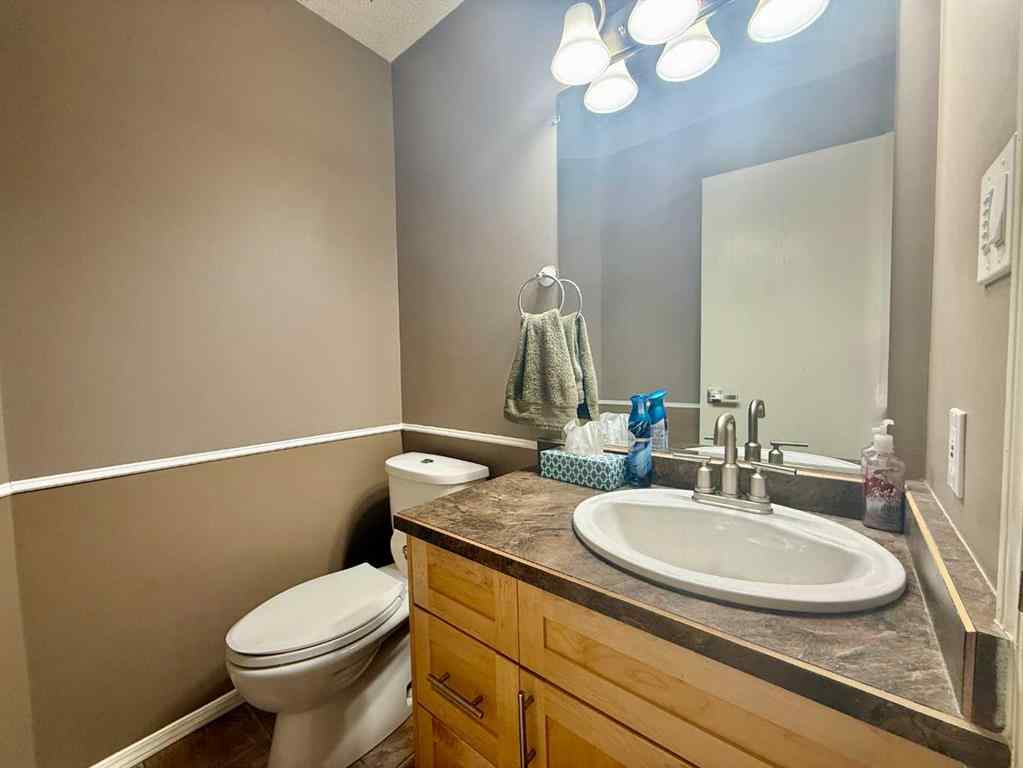 MLS® A2252200 - 10325 83 Street  in Saddleback Ridge Peace River, Residential