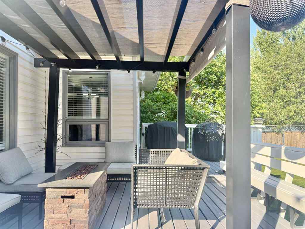 MLS® A2252200 - 10325 83 Street  in Saddleback Ridge Peace River, Residential