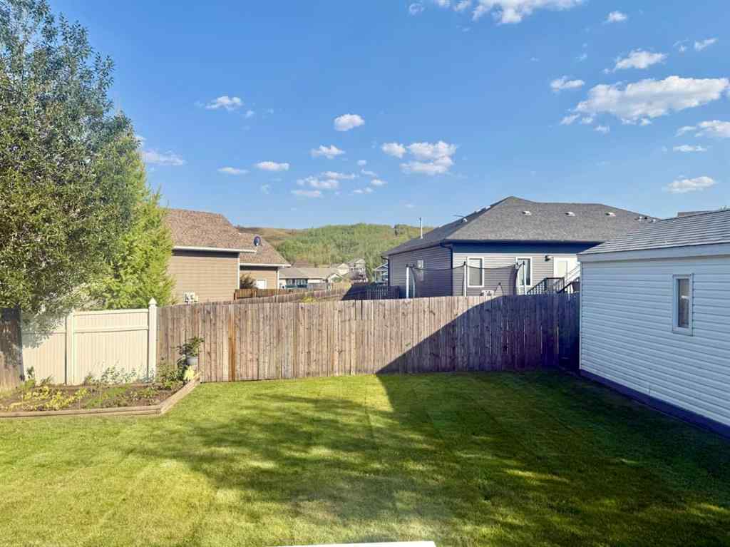 MLS® A2252200 - 10325 83 Street  in Saddleback Ridge Peace River, Residential