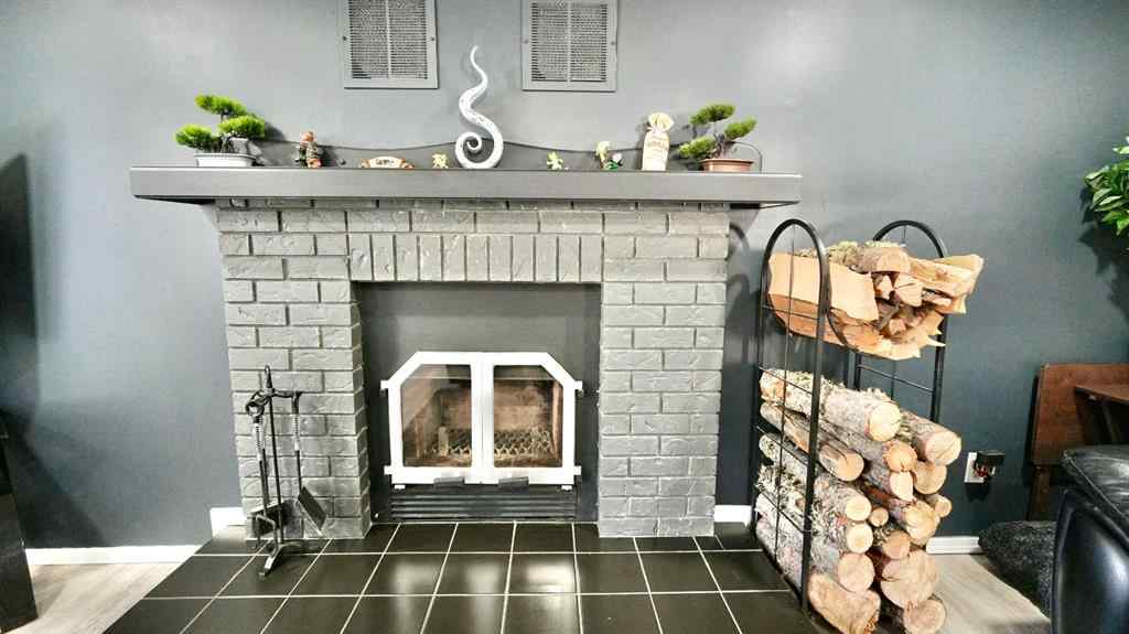 MLS® A2252200 - 10325 83 Street  in Saddleback Ridge Peace River, Residential