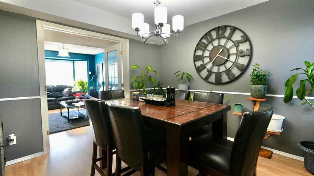 MLS® A2252200 - 10325 83 Street  in Saddleback Ridge Peace River, Residential