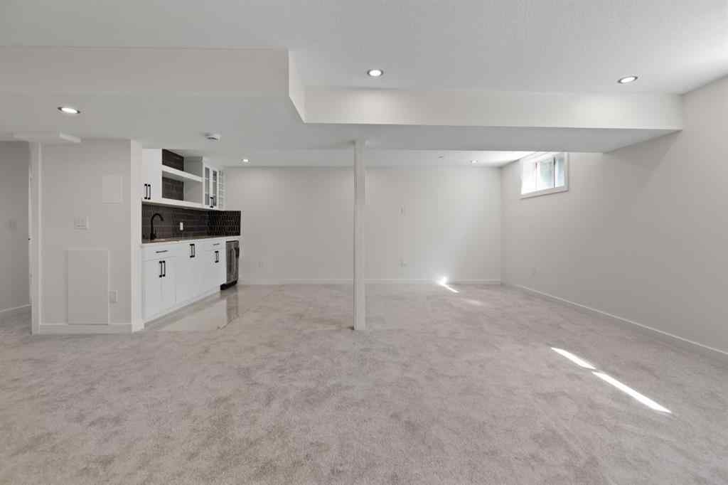 MLS® A2252208 - 3419 19 Street NW in Charleswood Calgary, Residential