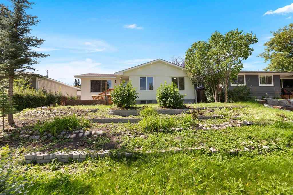 MLS® A2252208 - 3419 19 Street NW in Charleswood Calgary, Residential