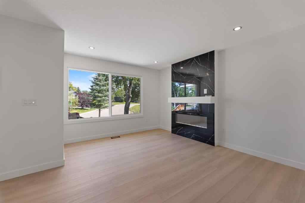 MLS® A2252208 - 3419 19 Street NW in Charleswood Calgary, Residential