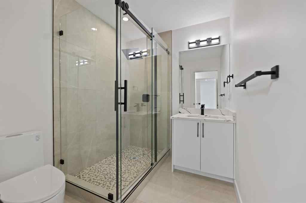 MLS® A2252208 - 3419 19 Street NW in Charleswood Calgary, Residential
