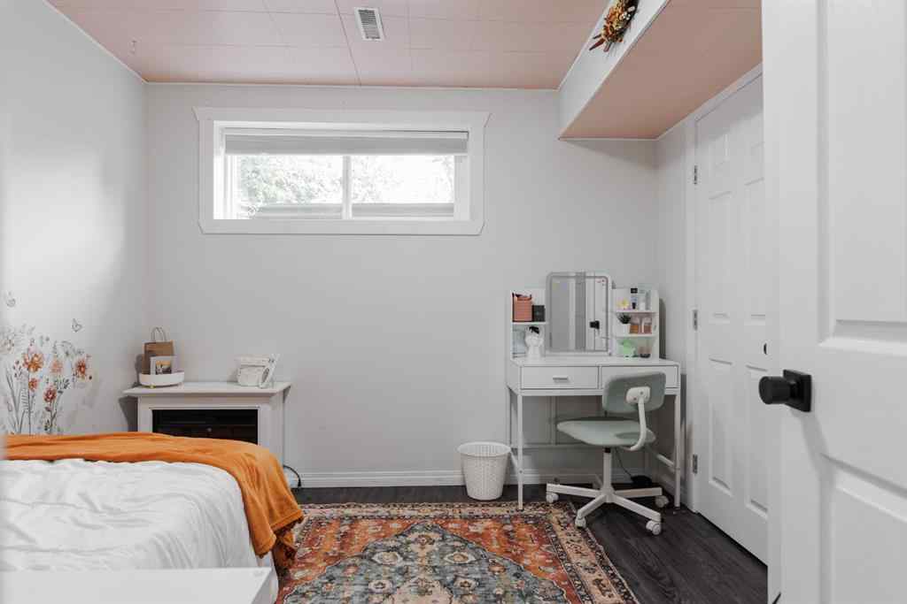 MLS® A2252213 - 213 Ermine Crescent  in Thickwood Fort McMurray, Residential