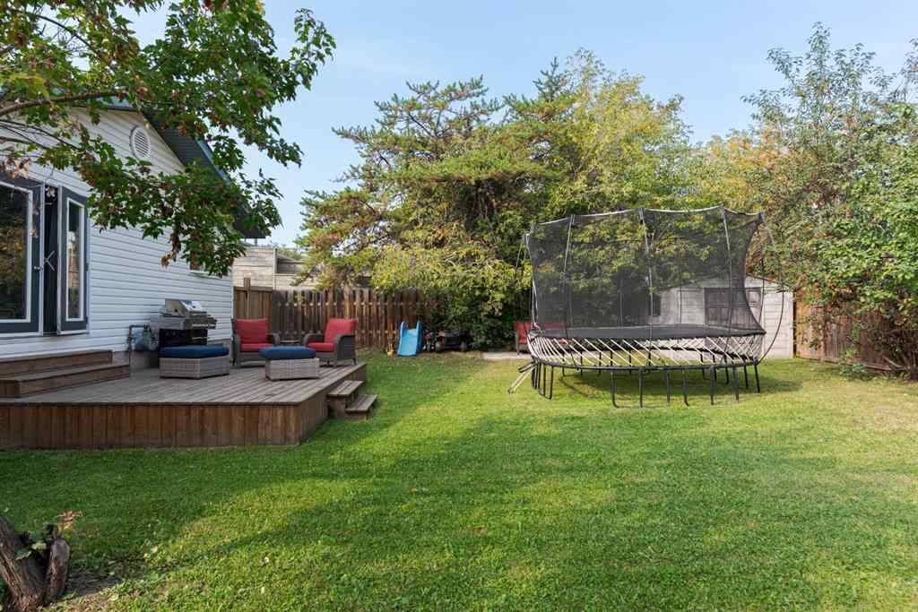 MLS® A2252213 - 213 Ermine Crescent  in Thickwood Fort McMurray, Residential