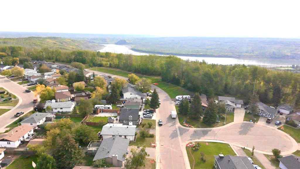 MLS® A2252213 - 213 Ermine Crescent  in Thickwood Fort McMurray, Residential