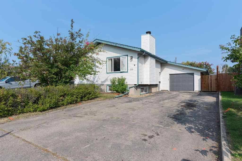 MLS® A2252213 - 213 Ermine Crescent  in Thickwood Fort McMurray, Residential
