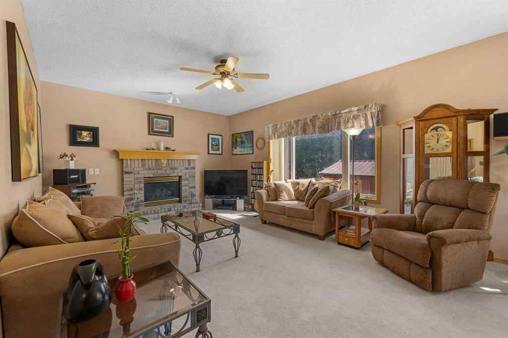 MLS® A2252217 - 228 Douglas Ridge Close SE in Douglasdale/Glen Calgary, Residential