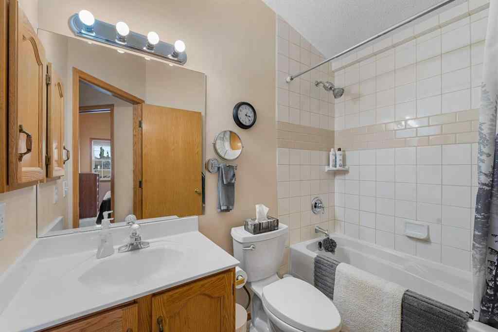 MLS® A2252217 - 228 Douglas Ridge Close SE in Douglasdale/Glen Calgary, Residential