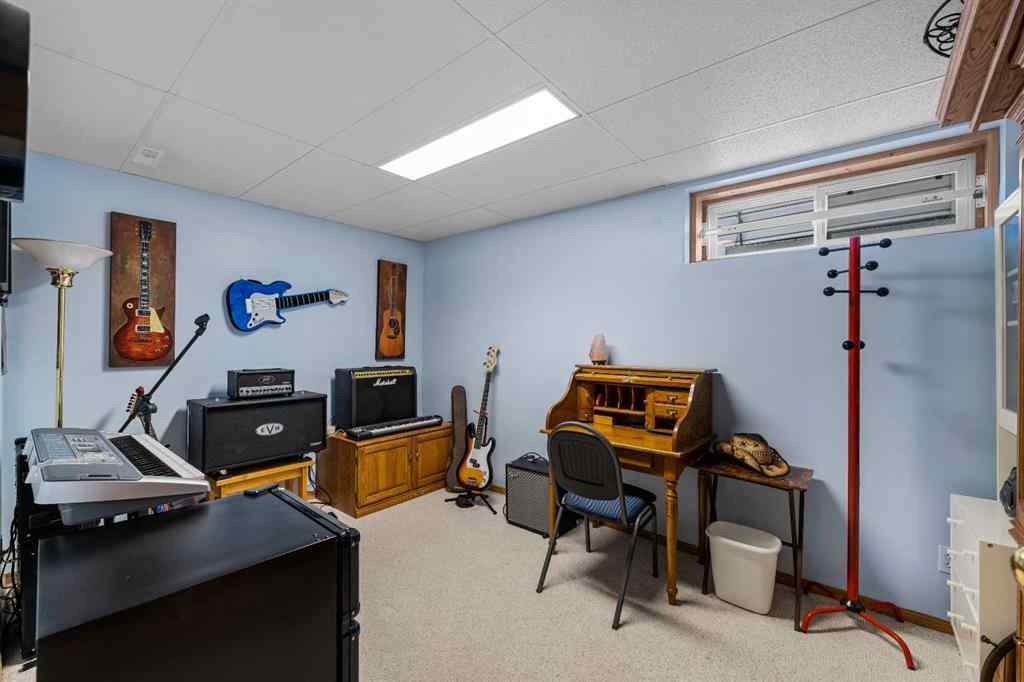 MLS® A2252217 - 228 Douglas Ridge Close SE in Douglasdale/Glen Calgary, Residential