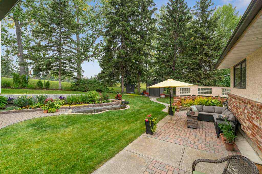 MLS® A2252232 - 318 Oakhill Place SW in Oakridge Calgary, Residential