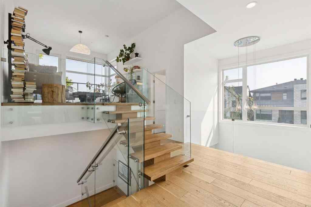 MLS® A2252239 - 2010 25 Avenue SW in Richmond Calgary, Residential