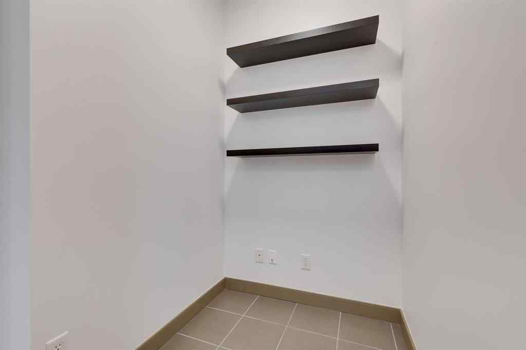 MLS® A2252247 - Unit #210 2420 34 Avenue SW in South Calgary Calgary, Residential