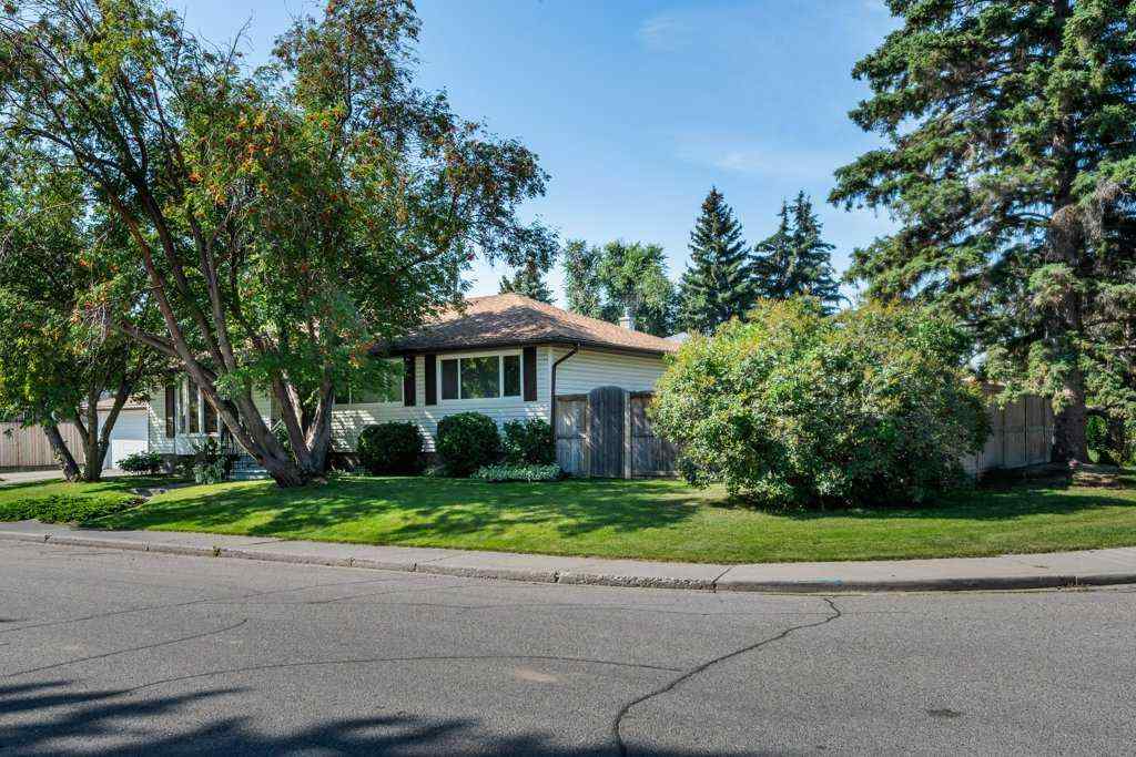 MLS® A2252248 - 2603 38 Street SW in Glendale Calgary, Residential