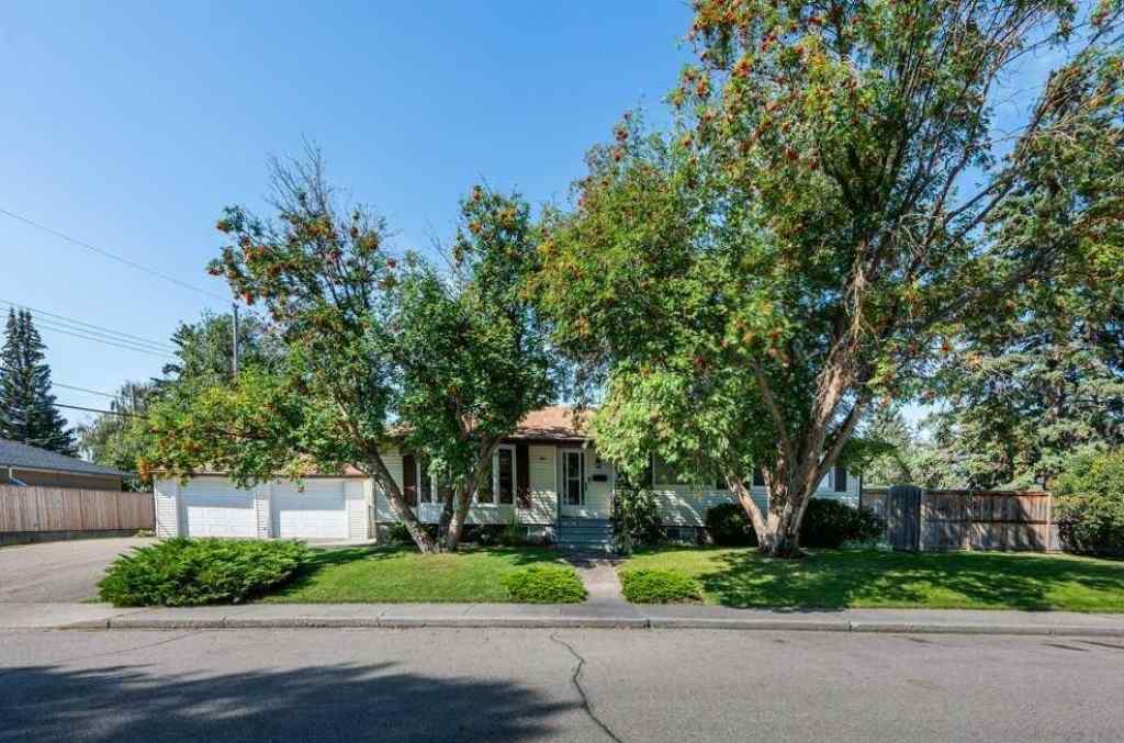 MLS® A2252248 - 2603 38 Street SW in Glendale Calgary, Residential