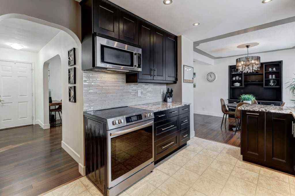 MLS® A2252248 - 2603 38 Street SW in Glendale Calgary, Residential
