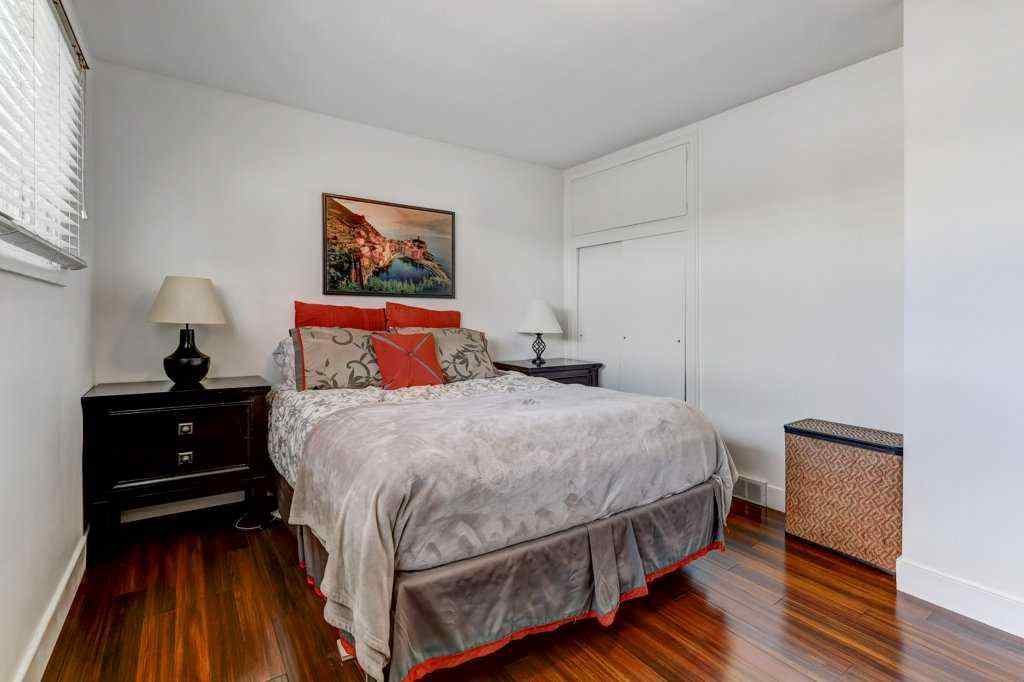 MLS® A2252248 - 2603 38 Street SW in Glendale Calgary, Residential