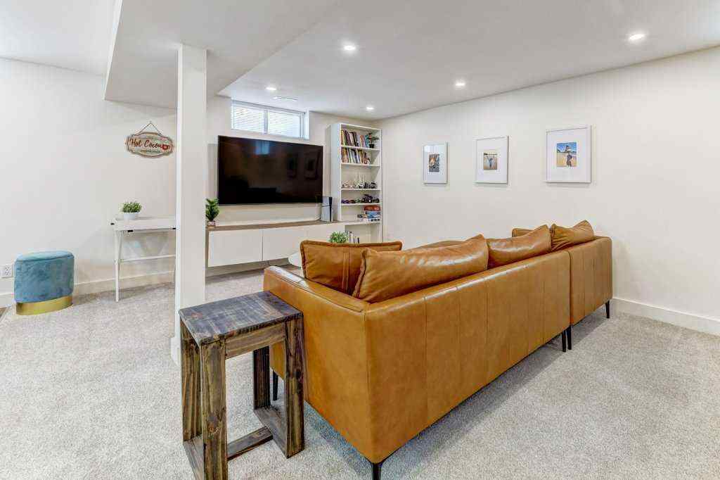 MLS® A2252248 - 2603 38 Street SW in Glendale Calgary, Residential