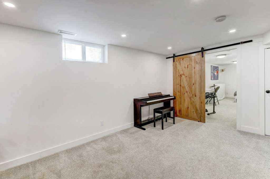 MLS® A2252248 - 2603 38 Street SW in Glendale Calgary, Residential