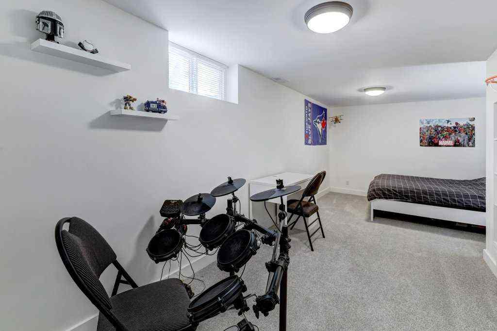 MLS® A2252248 - 2603 38 Street SW in Glendale Calgary, Residential