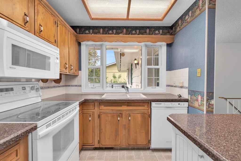 MLS® A2252251 - 10732 Maplebend Drive SE in Maple Ridge Calgary, Residential